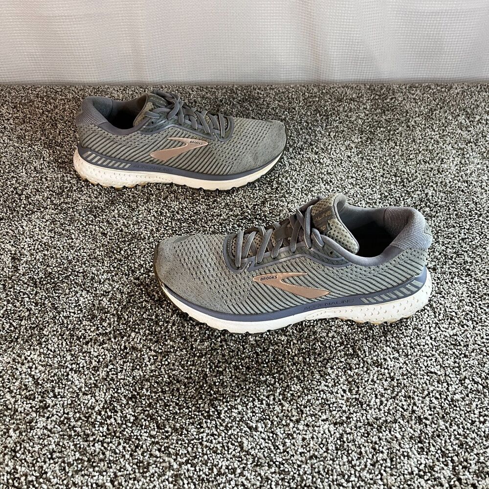 Women's Brooks Adrenaline GTS 20 Gray Size 10